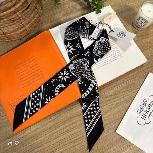 Hermes les leopards bandana - leopards,